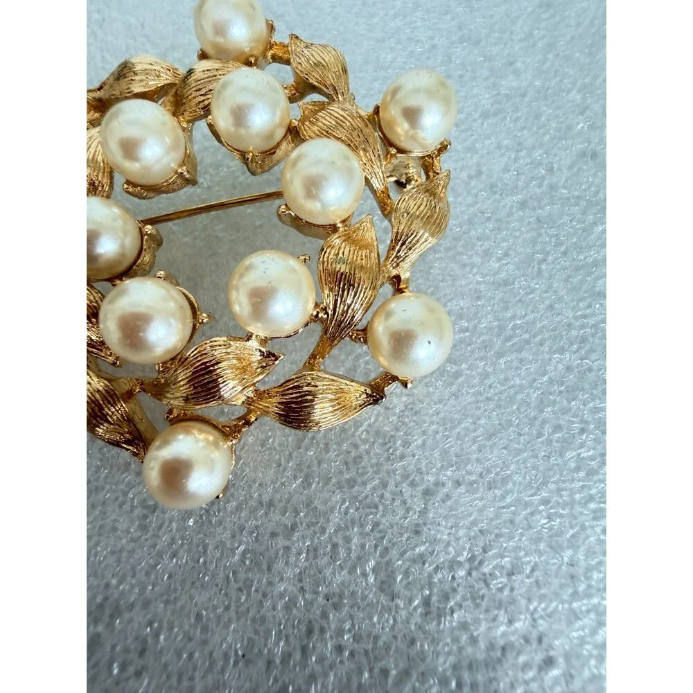 Vintage Napier Gold Tone Faux Pearl Wreath Brooch Brushed Leaf Pin
